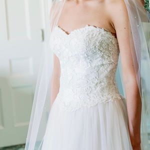 Sweetheart A-Line Corset Bridal Gown. Not cleaned post wedding.